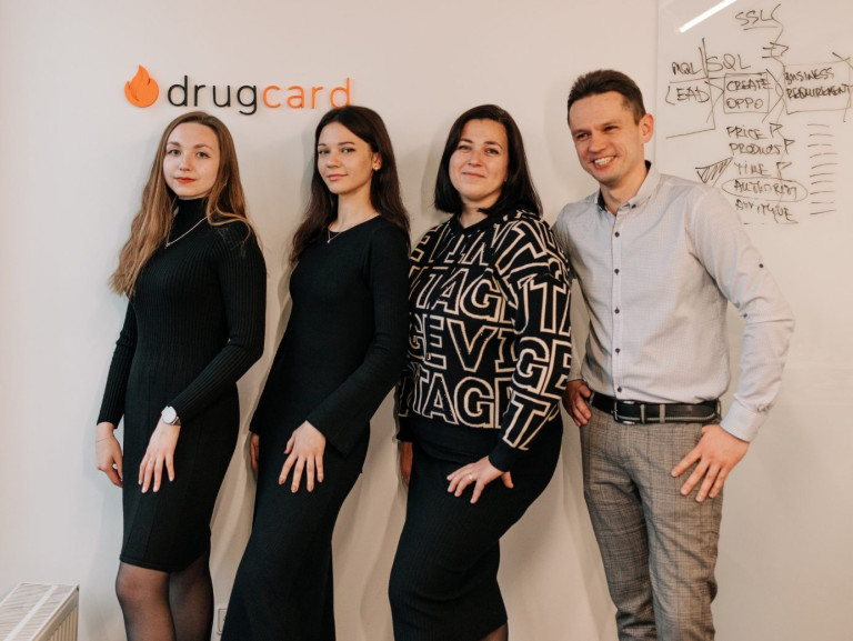 Meet the People Behind DrugCard 6