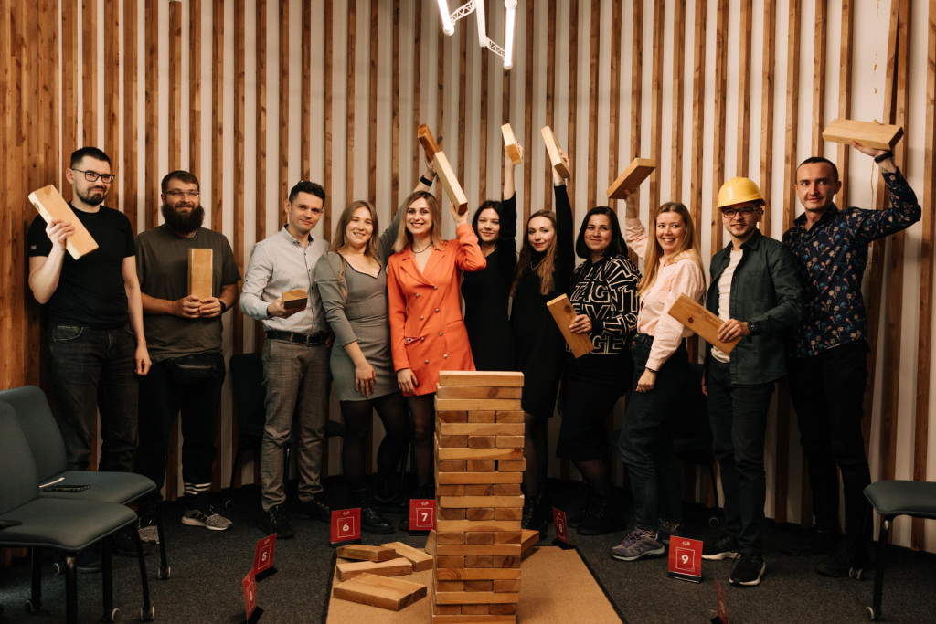 Meet the People Behind DrugCard 1