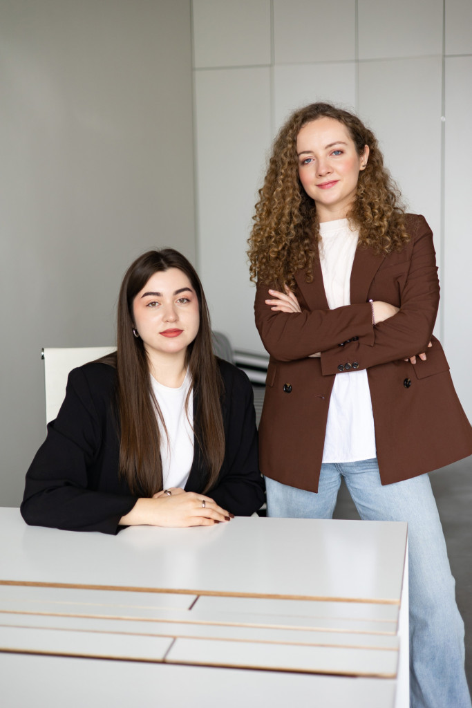 Want to talk? We’re here to help! 4