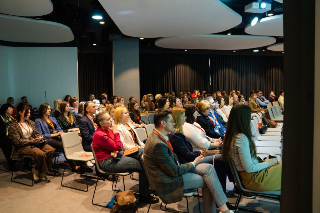The Second Kyiv Drug Safety Day: Leadership and Communication in Pharmacovigilance: The Role of Everyone 1