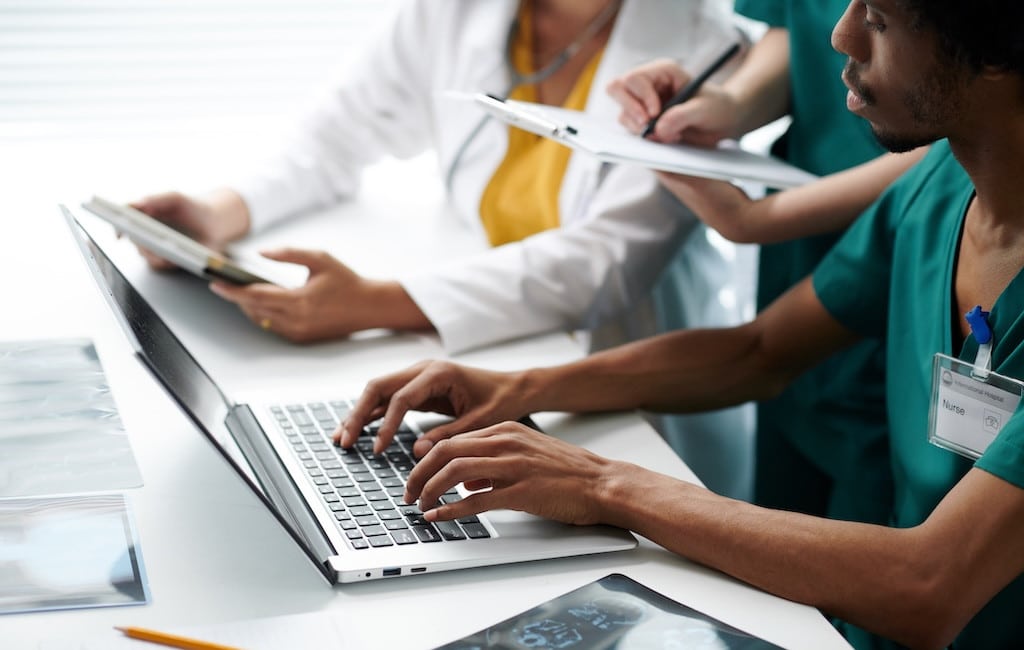 Public Pharmacovigilance Databases
